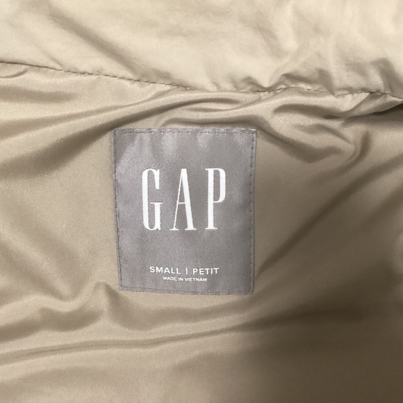 Gap Puffer Vest - Picture 5 of 6